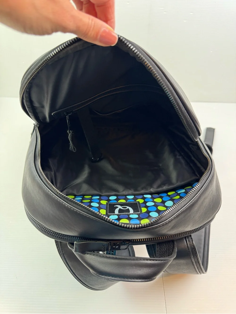 Qualtrics black waterproof